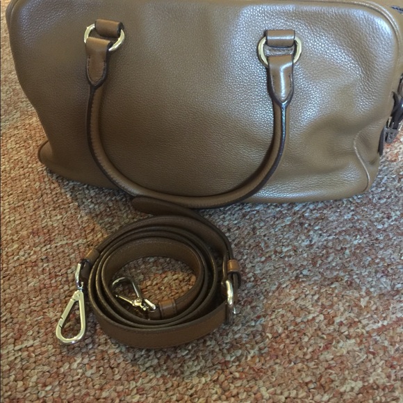 Prada bag soft leather w/removeable crossbodystrap - Picture 2 of 5
